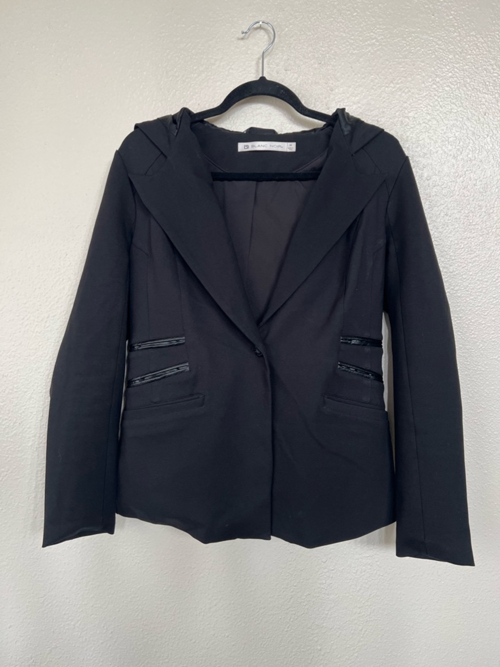 Blanc Noir Hooded Single-Button Black Blazer size Medium - Picture 3 of 8